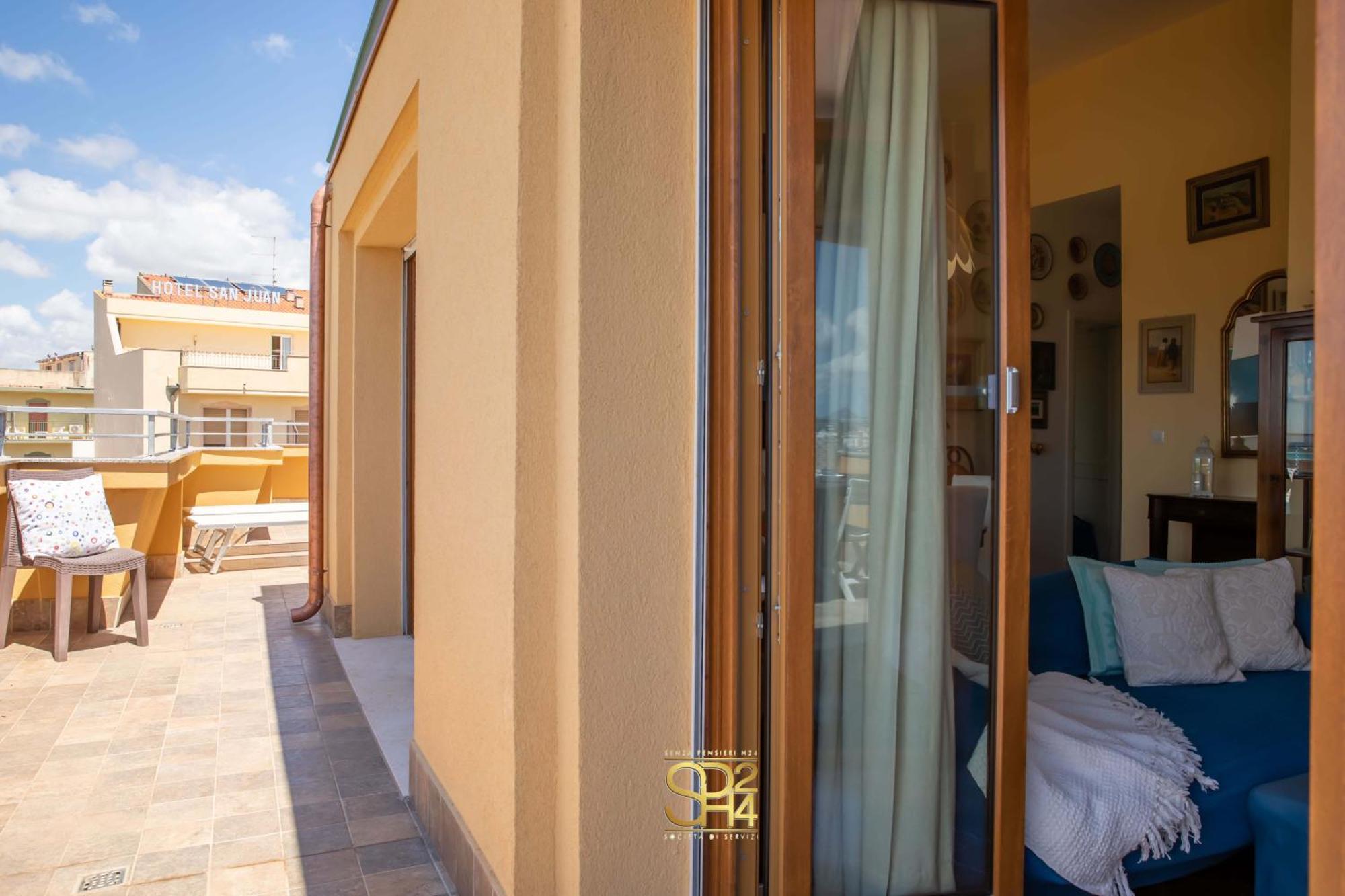 Panoramic Penthouse On The Gulf Of Apartment Alghero
